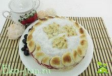 Постный пирог с вишней и виноградом Можно приготовить из свежих или замороженных ягод