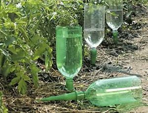Пластиковые бутылки для огорода